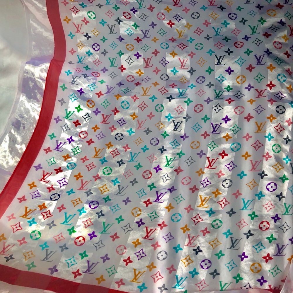 LV Scarf 🧣